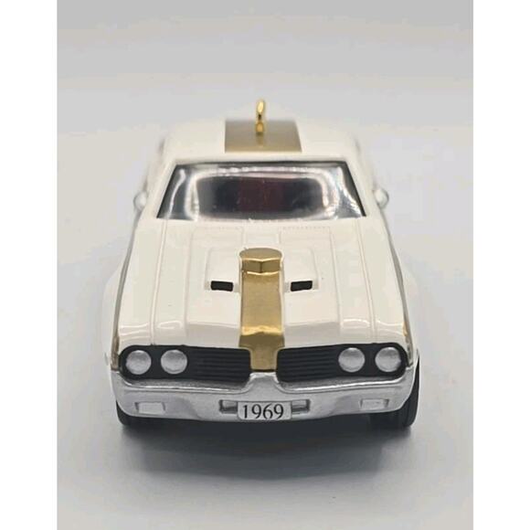 1997 Hallmark Ornament 1969 Hurst Oldsmobile 442 Classic American Cars New U12 - Picture 5 of 9